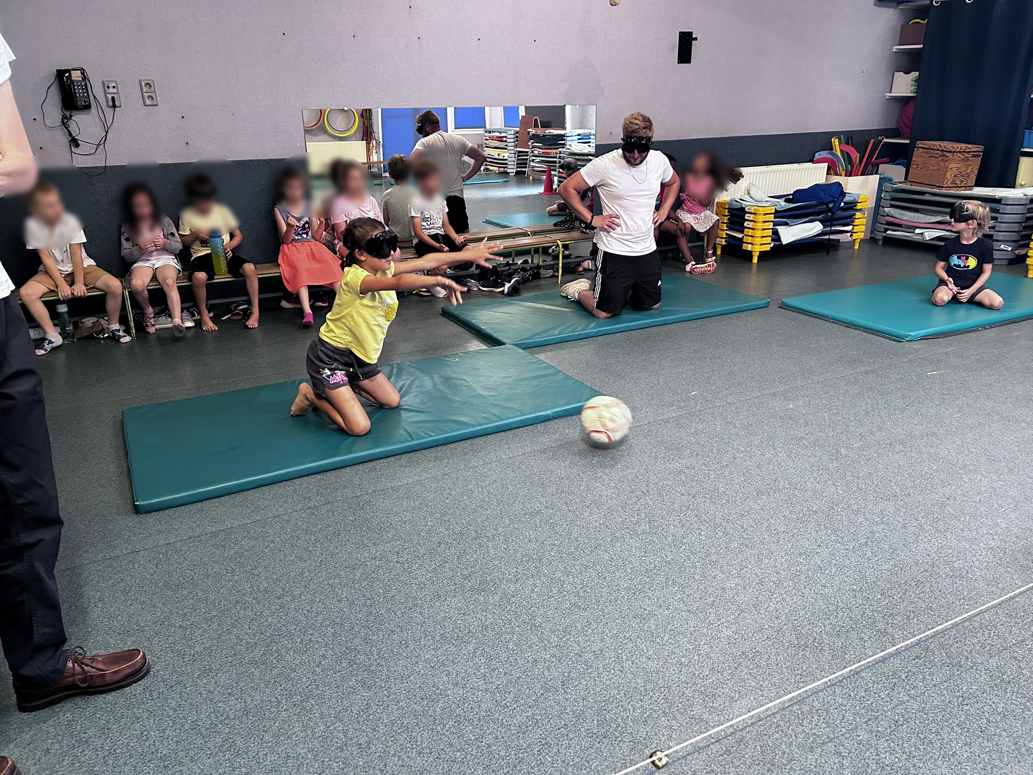 Une autre &eacute;quipe de Torball lors de la sensibilisation